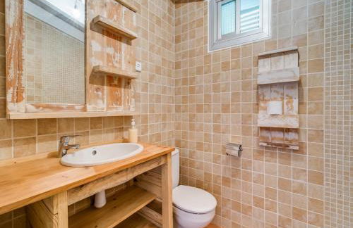 Villa in Palafolls with Private Pool & BBQ - Foto 34