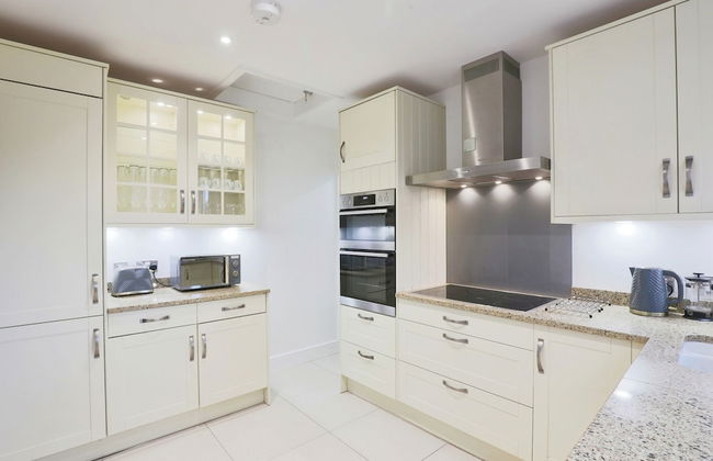 Deluxe 7 Bedroom Property in Solihull - Foto 32