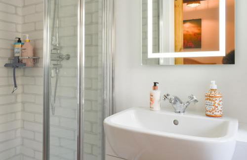 South Downs Lodge - Photo 11