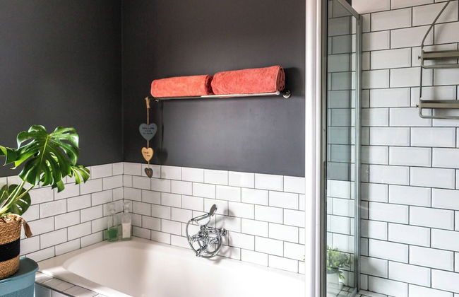 Serene Langebaan Getaway With Garden Views - Photo 26