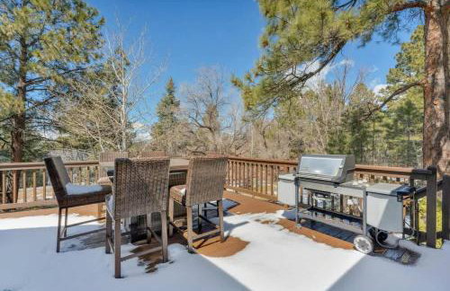 Country Club Cabin with Hot Tub - Foto 31