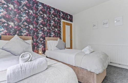 4 to 6 Beds Van Parking South Birmingham NR Edgbaston Solihull Relocations Insurance and Work Bookings Welcome - By Samina - ARZ Stays - Foto 53