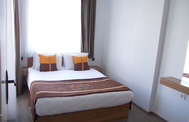 Sorta Hotel - Photo 16