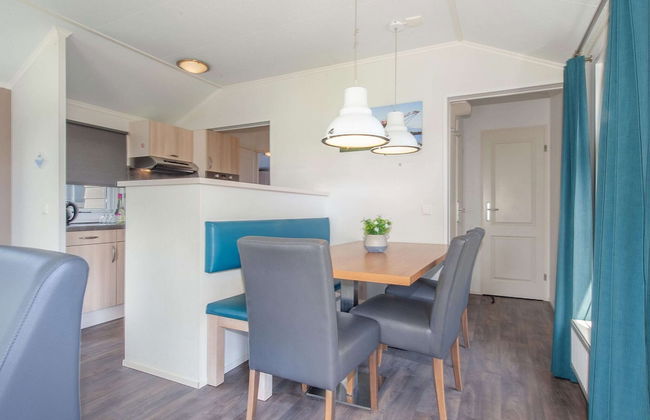 Sunny Giethoorn Cottage - Photo 4