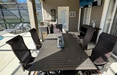 An Incredible Vacation Home with Saltwater Pool! - Foto 47