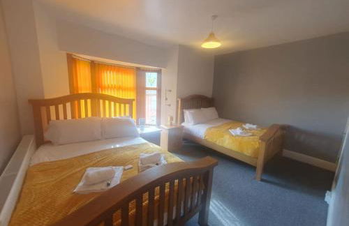 Guardian View - Foto 1