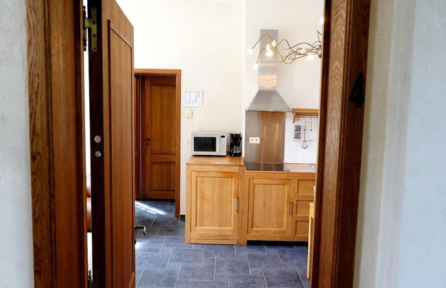 Cozy Studio in a 16th Century Castle - Photo 9