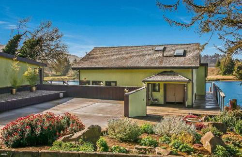 Riverside retreat with stunning views, historic charm - Coastal adventure awaits - Foto 20