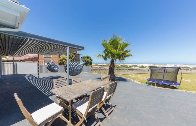 Beachfront, Private Pool, Pizza Oven, Pool Table, Fast Internet, Family Friendly - Photo 50