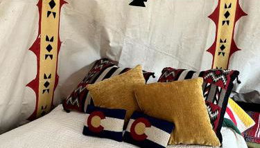 Raven's Ridge Luxurious Tipi in Golden, Colorado - Foto 3