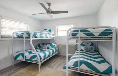 Beach House with Huge Deck and Great Views - Photo 20