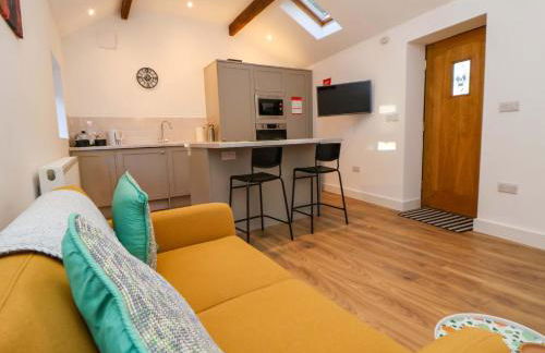 The Apple Store - Photo 7