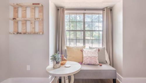 Stylish & Spacious Home Near ATL - Foto 2