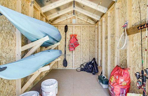 Riverfront Floral City Stay with Dock and Hot Tub! - Foto 29