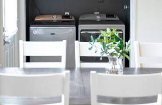 Near Historic Downtown Apex, Sleeps 8, King Bed - Foto 11