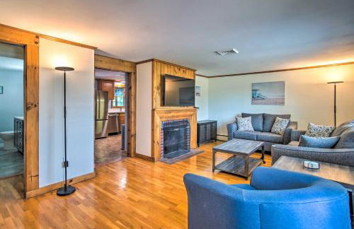 Pet-Friendly Yard! Fun Family Home in Cape Cod - Foto 2