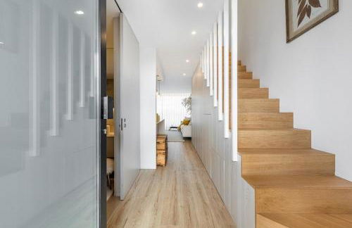 Riverside duplex by the sea with pool and balcony - Foto 12