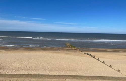Stunning sea view beach front bungalow Bacton - Photo 23