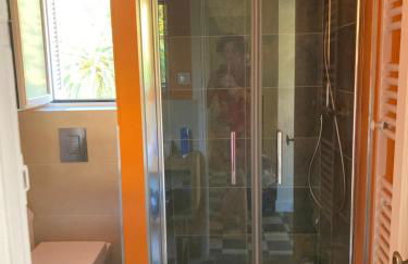 Wunderschöne Wohnung in Jugendstilvilla am Hafen - Photo 2