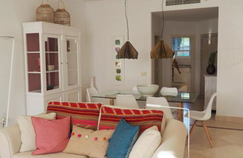 Marbella Holiday & Golf Garden Apartment - Photo 10