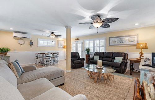 Florida Breeze l Hot Tub l Walkable - Foto 31