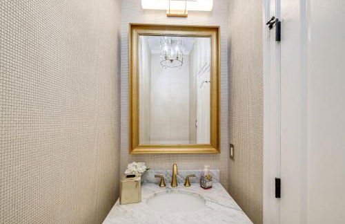 Game Rooms and Gym! Luxe Great Falls Estate - Foto 12