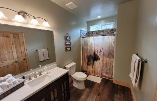 East Zion Trails Retreat-Hot tub, Resort Amenities, Exceptional - Photo 11