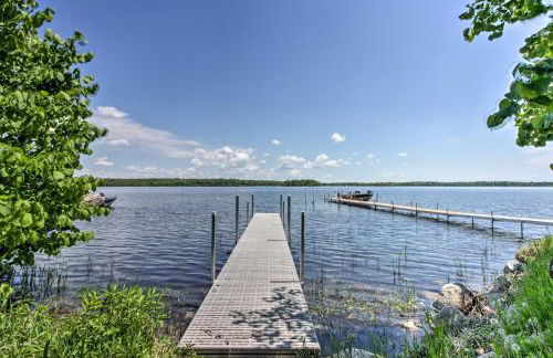 Retreat with Lake Access and Private Boat Dock! - Foto 2