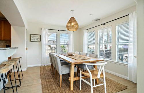 Beach house with large deck and patio - Foto 13