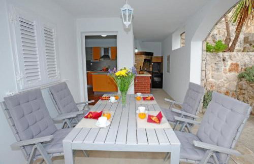 Holiday Home Odiseja - Photo 16
