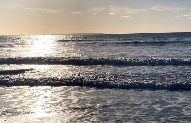 Stunning Renovated & Spacious 2 BR - 100m to Beach - Foto 17