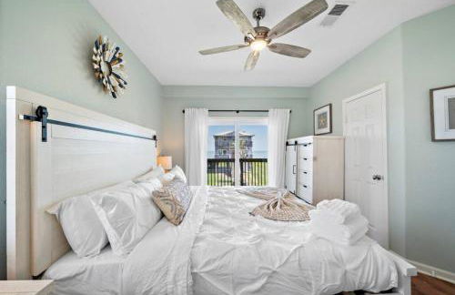 Beach House Located Steps from the Beach - Photo 18