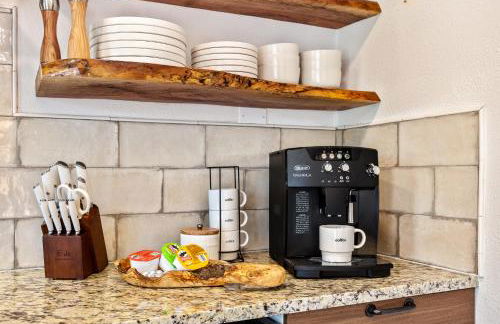 Romantic Tiny Luxury Retreat w heated pool, sauna n outdoor shower in Wimberley 10 acres - Foto 12