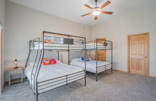 Amazing Vacation Home on the 56 MM, Dock, Water Toys, Fire Pit, 5 bedrooms/5 baths - Foto 40