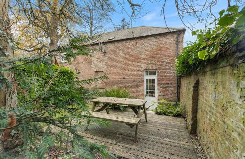 No. 5 - Chestnut Cottage - Pass the Keys - Photo 22