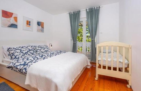 3 Bedroom Amazing Home In Malinska - Foto 8