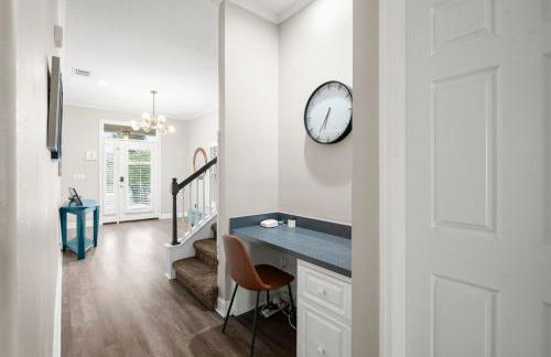 Heart of Tampa Hyde Park 4 Bedroom House - Located Near Hyde Park Village, SoHo and Local Beach - Spacious and Comfortable Stay in Perfect Location - Great for Families and Groups Visiting Tampa Near Airport! - Foto 28