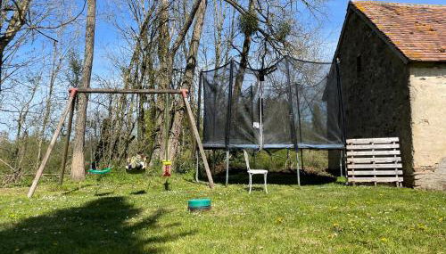 Gîte Saint Joseph 5 minutes à Lac d 'Eguzon - Photo 2, Garden