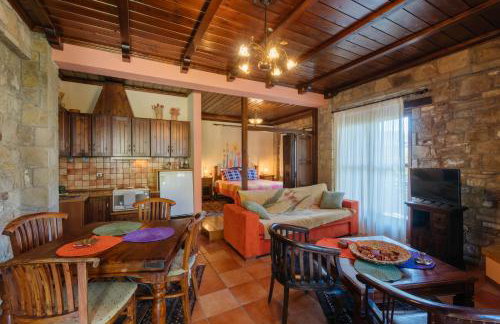 Τα Πέτρινα της Ελάτης - Petrina Elatis - Foto 22