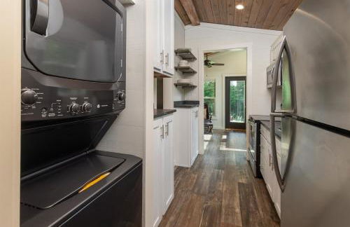 High Hollow Cottage Modern Tiny Home with Hot Tub - Foto 9