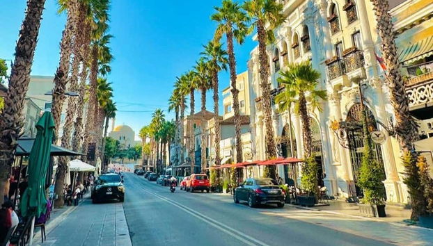 Stroll along the streets in Durrës