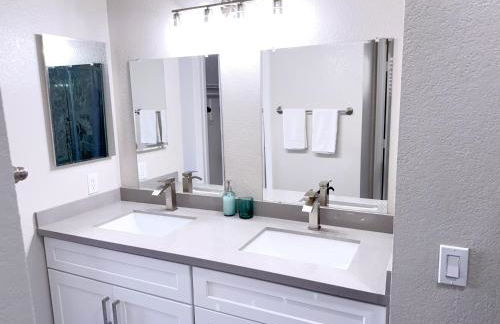 Newly Remodeled Pool Villa 3BD 3BA By Summerlin - Foto 33