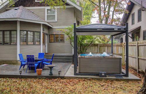 615 Ash Avenue - Modern Retreat w Hot Tub - Foto 30