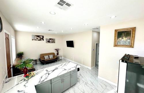 New Renovated House in Little Saigon - Foto 3