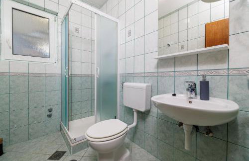 Apartments By the sea in Lopar - Photo 11