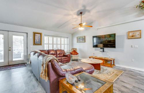 4 Mi to Beach Family-Friendly Home in Navarre - Foto 4