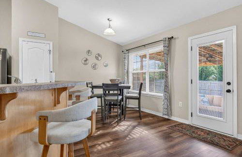 Comfortable 3BR for Families Near Blackwater - Foto 8