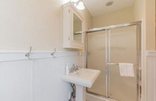 Beach Block 7 bdrms Parking Patio and Sunroom - Foto 4