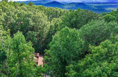 Cabin 3 Miles off I-40-hot tub-firepit-secluded better than a Hotel - Photo 26