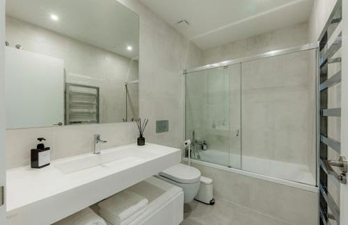 Villa Vida - Luxury Panorama Seaview Penthouse in Organic-Boho Design with Pool, Gym, Spa - Photo 27